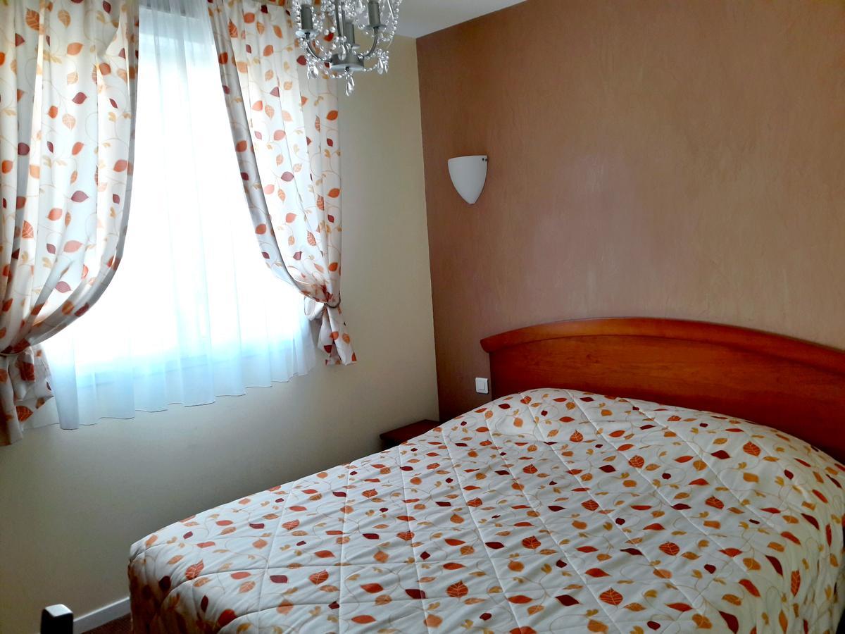 Logis Hotel & Restaurant Du Chemin Des Dames Corbeny Bagian luar foto