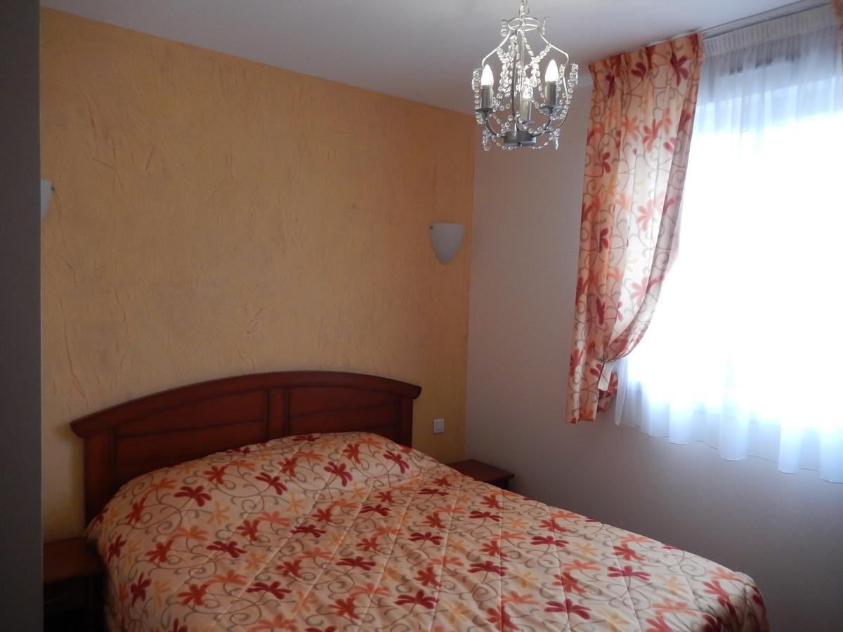 Logis Hotel & Restaurant Du Chemin Des Dames Corbeny Bagian luar foto